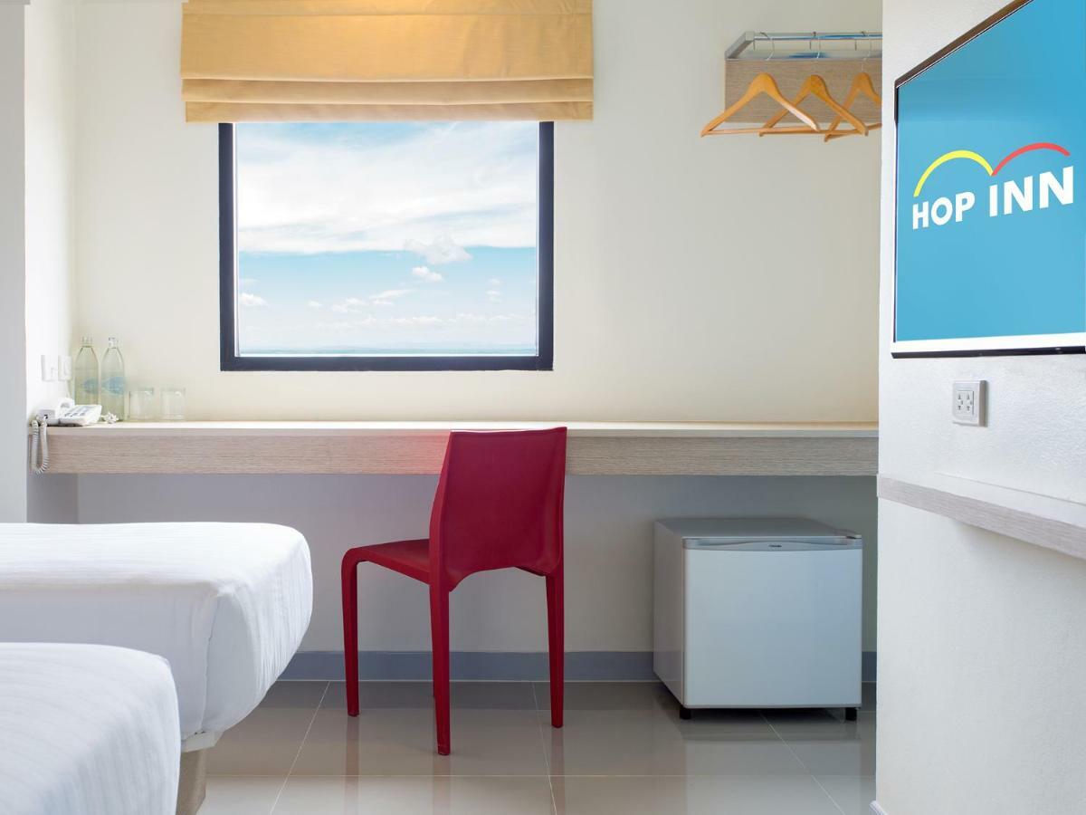 Hop Inn Chiang Rai Clock Tower Bagian luar foto